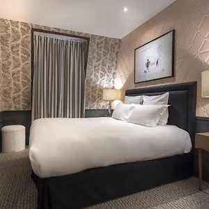 Hotel La Parizienne By Elegancia ***