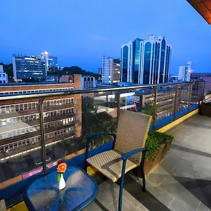 Boulevard 3*, Kampala Uganda